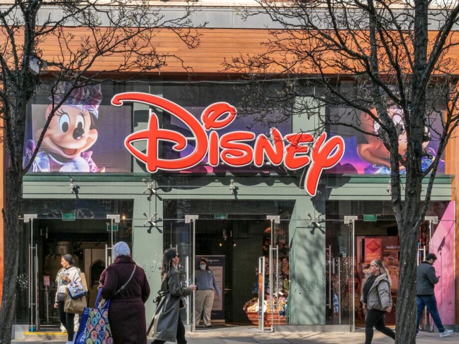 Midjourney veut forcer Hollywood à montrer ses prompts IA