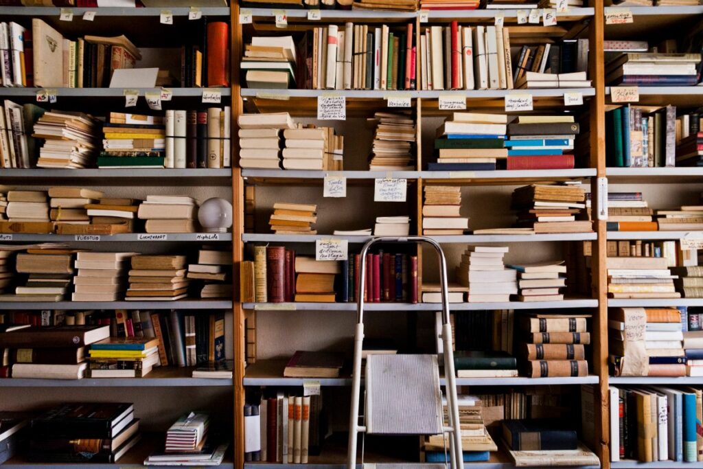 Amazon broie des livres rares et n'en tient aucun registre